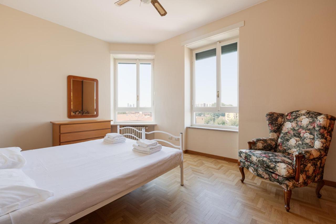 Milano - Roomy Apartment 300 M From M3 Affori Fn! Exterior photo